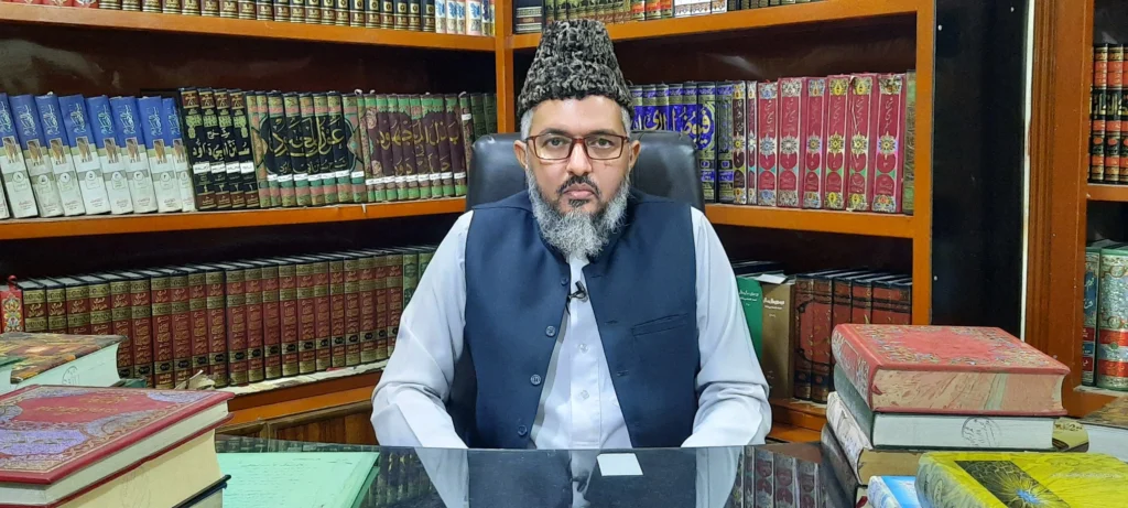 مسلمان حکومت کے خلاف مسلح جدوجہد کرنا خوارج کی اوّلین نشانی ہے، مفتی ڈاکٹر محمد کریم خان