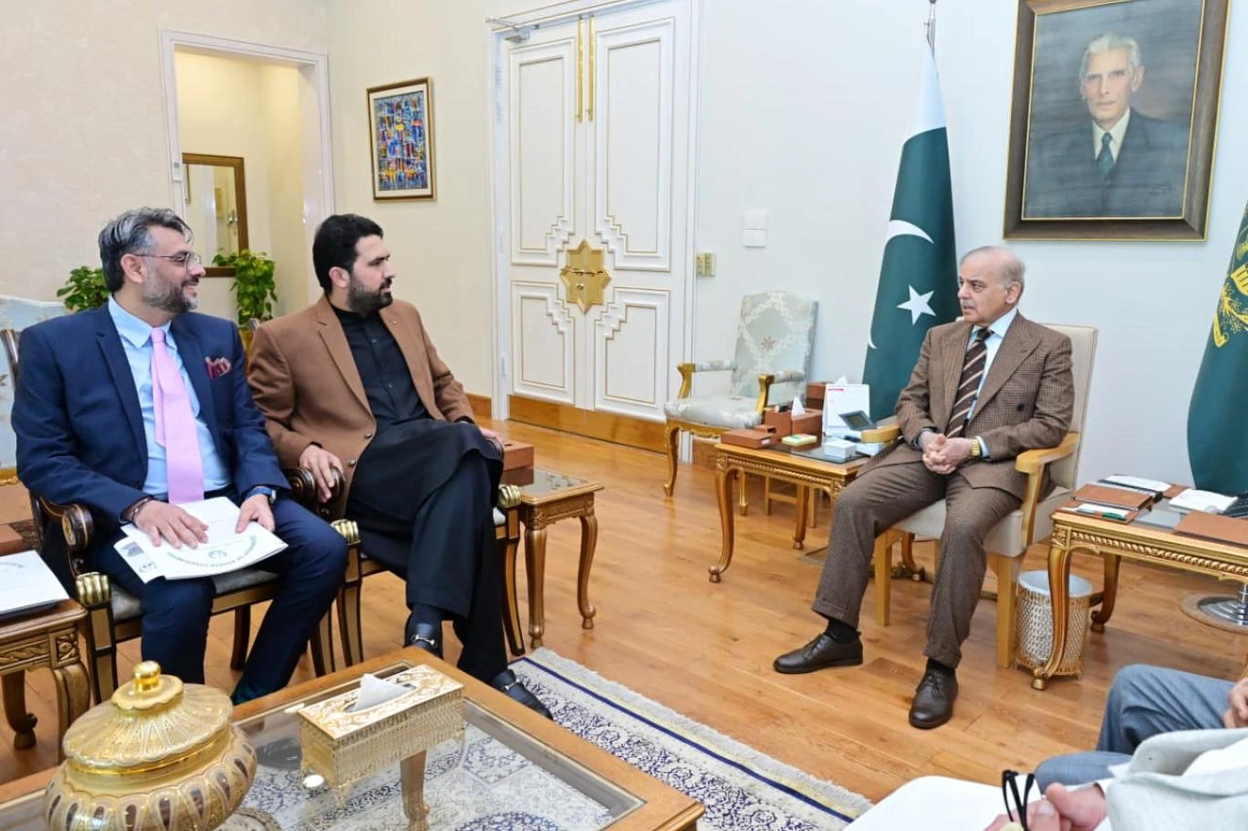 اسلام آباد میں سہیل آفریدی نے بلوچستان واقعے پر وزیراعظم سے تعزیت کی اور دہشت گردی کی شدید مذمت کرتے ہوئے صوبے میں امن اور انسداد دہشت گردی کے لیے تعاون پر اتفاق کیا