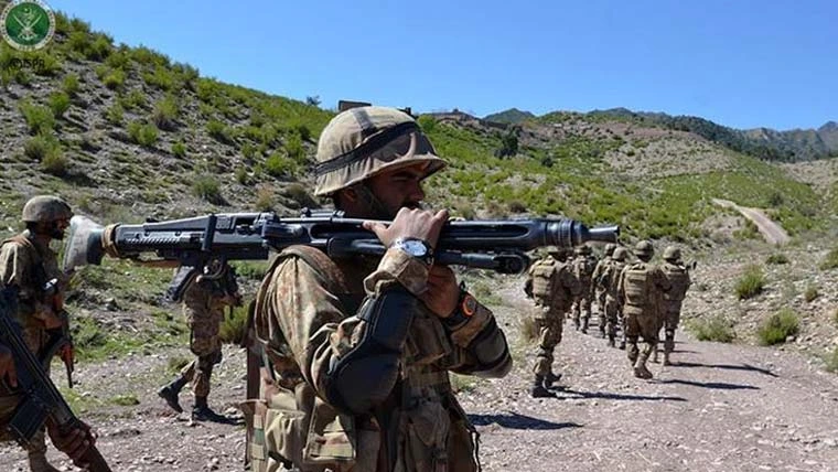 خیبرپختونخوا کے علاقے کبل گرام میں سکیورٹی فورسز کے کامیاب آپریشن میں فتنہ الخوارج کے سرغنہ نور اسلام سمیت تین دہشت گرد ہلاک، جبکہ مقابلے میں پولیس کے تین جوانوں نے جامِ شہادت نوش کیا