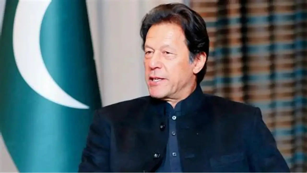 حکومت کی جانب سے عمران خان کے لیے ماہر ڈاکٹرز کی ٹیم کی تشکیل اور ان کے اپنے نامزد کردہ ڈاکٹر کی شمولیت کے باوجود پی ٹی آئی قیادت کی جانب سے احتجاج اور دھرنے ریاست کو بلیک میل کرنے کی ناکام کوشش ہے