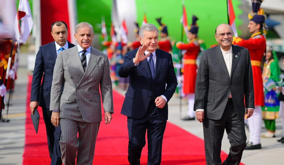 ازبک صدر شوکت مرزیا یوف کے دورے کے بعد پاکستان اور ازبکستان نے تعلقات مضبوط کرنے، UAP ریلوے منصوبے کو جلد مکمل کرنے اور باہمی تجارت کو 2029 تک 2 ارب ڈالر تک بڑھانے پر اتفاق کیا