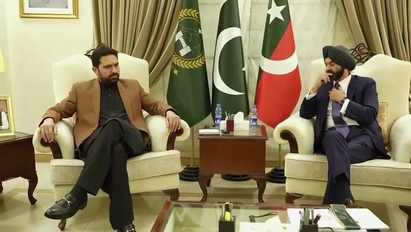 وزیر اعلیٰ خیبر پختونخوا سہیل خان آفریدی نے عالمی بینک کے صدر اجے بنگا سے ملاقات میں صحت، تعلیم، ہنر اور معدنیات کے شعبوں میں تعاون بڑھانے اور ’’احساس ماں‘‘ پروگرام کے آغاز کا اعلان کیا