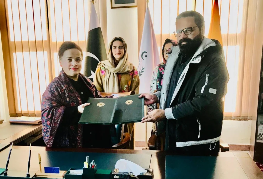 سی آئی ایس ایس اے جے کے اور ساؤتھ ایشیا ٹائمز کے مابین اسٹریٹجک شراکت داری کا معاہدہ طے پا گیا ہے۔ اس تعاون کا مقصد علاقائی سلامتی، ابھرتی ہوئی ٹیکنالوجیز اور جوہری سیاست پر باخبر مکالمے کو فروغ دینا ہے