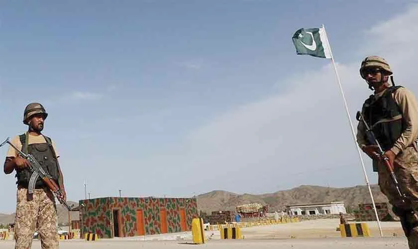 افغان وزارتِ دفاع نے پاکستان کے اہم عسکری مراکز پر فضائی حملوں کا دعویٰ کیا ہے، تاہم زمینی حقائق نے ان تمام دعوؤں کو سراسر جھوٹ اور پراپیگنڈا ثابت کر دیا ہے