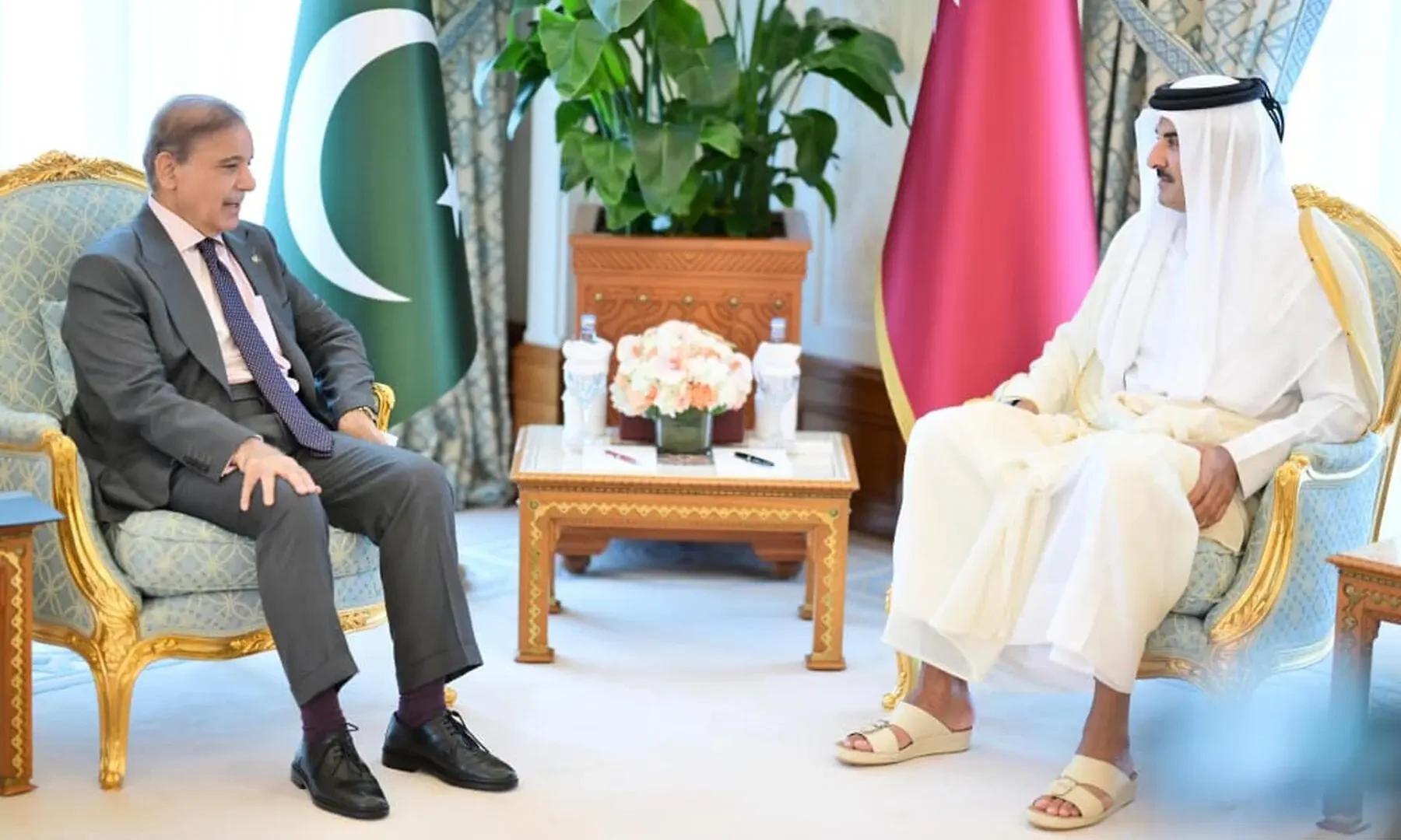 شہباز شریف سے قطر کے امیر کا رابطہ