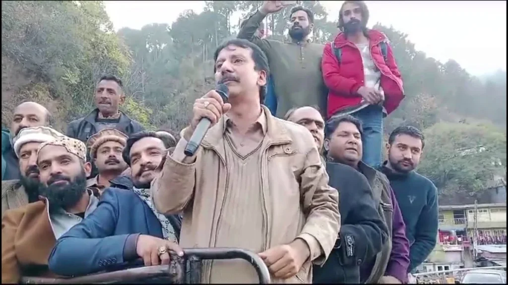 شوکت نواز میر پر تنقید