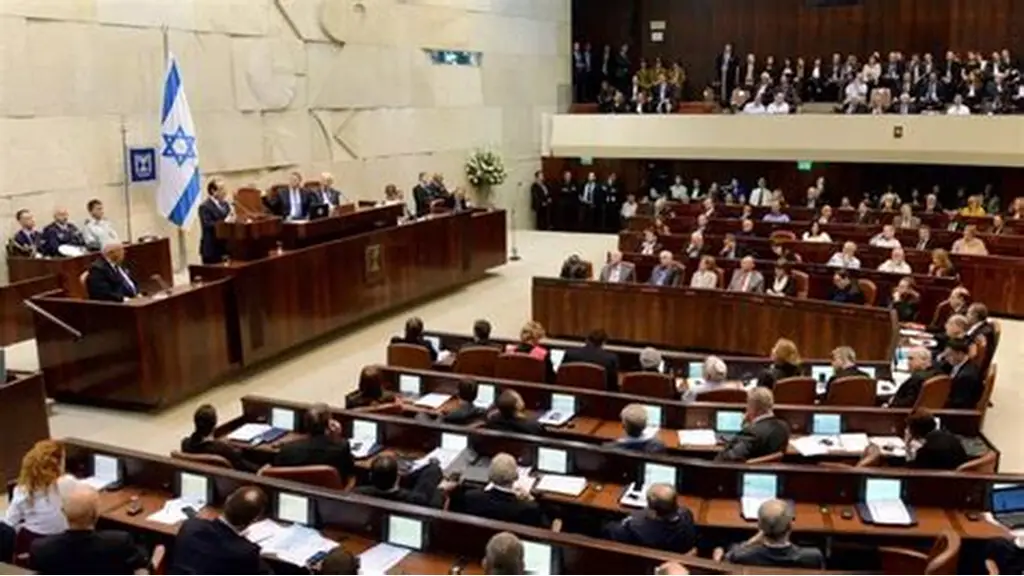 اسرائیلی پارلیمنٹ نے فلسطینی قیدیوں کے لیے لازمی سزائے موت کا قانون منظور کر لیا ہے، جسے عالمی برادری اور انسانی حقوق کی تنظیمیں ایک منظم ریاستی جبر اور غیر انسانی اقدام قرار دے رہی ہیں