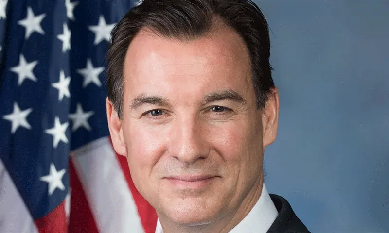 امریکی رکنِ کانگریس ٹام سوازی کا کہنا ہے کہ پاکستان ایک اہم غیر جانبدار فریق ہے جو مشرقِ وسطیٰ میں ثالثی کا بہترین کردار ادا کر سکتا ہے۔ واشنگٹن میں ہونے والی بریفنگ میں پاکستان کی عسکری قوت، جغرافیائی اہمیت اور اقتصادی سرمایہ کاری پر تفصیلی تبادلہ خیال