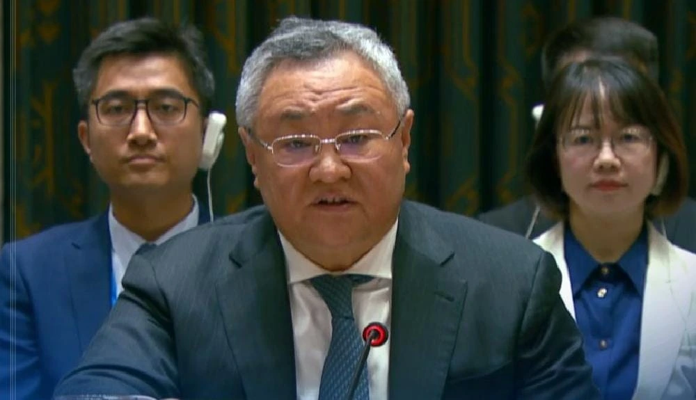 چین نے افغانستان میں سرگرم دہشت گرد تنظیموں پر تشویش کا اظہار کیا ہے، جبکہ امریکا نے 'یرغمالی سفارت کاری' پر افغانستان کو ناجائز حراست کا ذمہ دار ملک نامزد کر دیا ہے