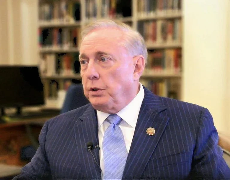 سابق امریکی دفاعی مشیر ڈگلس میک گریگر نے دعویٰ کیا ہے کہ امریکی بحریہ ایران کے خلاف اپنی فوجی کارروائیوں کے لیے بھارتی بندرگاہوں کو بطور لاجسٹک بیس استعمال کر رہی ہے