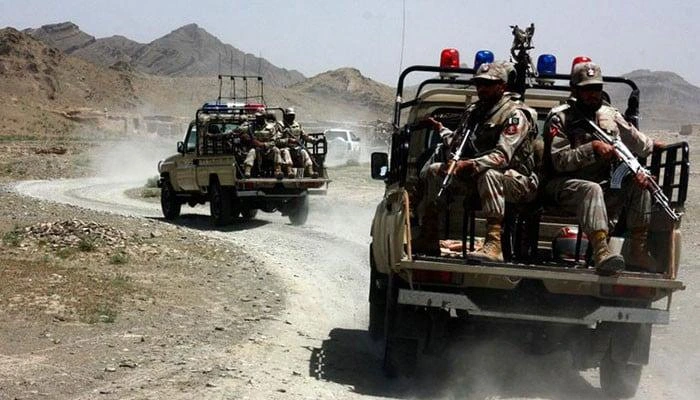 بلوچستان میں سکیورٹی فورسز کی بڑی کامیابی؛ بی ایل اے کے 32 دہشت گرد ہلاک۔ گرفتار شرپسندوں کے سرحد پار لانچ پیڈز سے متعلق اعترافات نے بیرونی ایجنڈے کو بے نقاب کر دیا