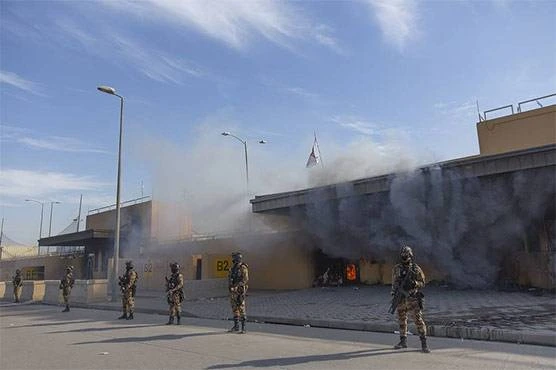 بغداد کے وکٹوریہ بیس پر ڈرونز اور راکٹوں کا حملہ؛ روسی میڈیا کا 10 امریکی فوجیوں کی ہلاکت کا دعویٰ۔ عراقی مزاحمتی تنظیم نے ذمہ داری قبول کر لی