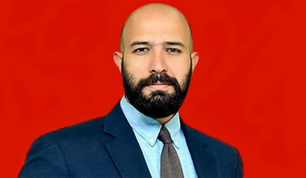 وجاہت خان شدید تنقید کی زد میں