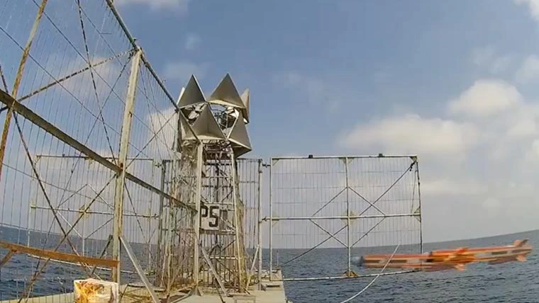 پاک بحریہ نے مقامی طور پر تیار کردہ 'تیمور' ایئر لانچ کروز میزائل کا کامیاب تجربہ کر کے اپنی آپریشنل تیاریوں کا طاقتور مظاہرہ کیا ہے۔