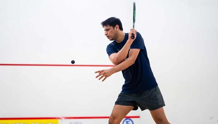 عاصم خان سیمی فائنل کے لئے کوالیفائی کر گئے