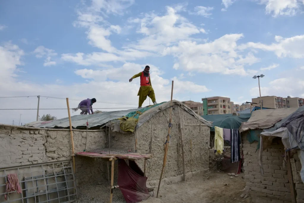 بلا معاوضہ لوگوں کے گھر گرانے پر کابل میں احتجاج ، غم وغصے کا اظہار