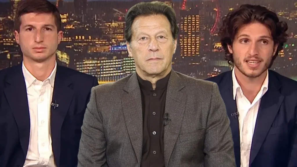 ریاستِ مدینہ کے دعوے داروں کے ذاتی و خاندانی تضادات نے قوم کو سوچنے پر مجبور کر دیا؛ ناقدین نے اسے مذہبی جذبات کے استحصال کی بدترین مثال قرار دے دیا