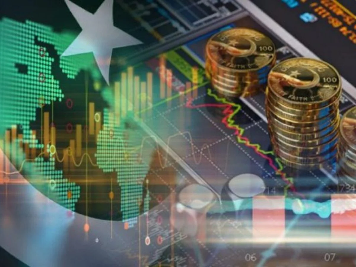 ایشین ڈویلپمنٹ بینک نے پاکستان کی معاشی ترقی کی شرح مالی سال 2027 تک 4.5 فیصد تک پہنچنے کی پیش گوئی کر دی ہے۔ رپورٹ کے مطابق معاشی اصلاحات اور صنعت سازی میں بہتری سے ملکی معیشت مستحکم ہو رہی ہے