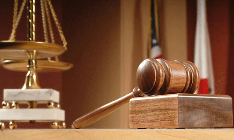 وفاقی آئینی عدالت نے بانی پی ٹی آئی کی 'رہائی فورس' کو غیر قانونی قرار دیتے ہوئے وزیرِ اعلیٰ سہیل آفریدی سے جواب طلب کر لیا اور واضح کیا کہ ہجوم کی سیاست کے ذریعے ریاستی رِٹ چیلنج نہیں کی جا سکتی