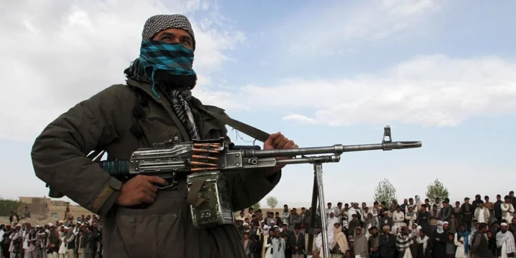 کلیکٹیو سکیورٹی ٹریٹی آرگنائزیشن نے افغانستان کو علاقائی سلامتی کے لیے خطرہ قرار دیتے ہوئے کہا ہے کہ عسکریت پسند گروہ افغان حکومت کی کمزوری کا فائدہ اٹھا کر پڑوسی ممالک کو نشانہ بنا رہے ہیں