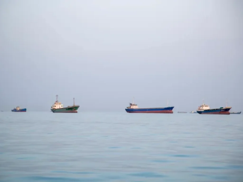 امریکی سینٹرل کمانڈ نے ایران کی بحری ناکہ بندی توڑنے کی خبروں کو سختی سے مسترد کرتے ہوئے واضح کیا ہے کہ اب تک 29 جہازوں کو واپس مڑنے پر مجبور کیا جا چکا ہے۔