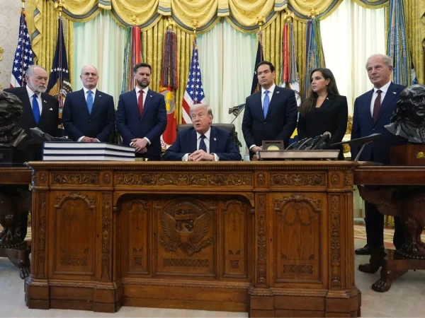 امریکی صدر ڈونلڈ ٹرمپ نے اسرائیل اور لبنان کے درمیان جنگ بندی میں مزید 3 ہفتوں کی توسیع کا اعلان کرتے ہوئے اسے خطے میں پائیدار امن کی جانب اہم پیش رفت قرار دیا ہے۔