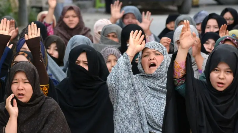 افغانستان میں ہزارہ برادری کو ایک صدی سے زائد عرصے سے منظم مظالم، قتلِ عام اور اب سیاسی اخراج کا سامنا ہے، جس سے ان کی بقا اور شناخت کو شدید خطرات لاحق ہو گئے ہیں۔