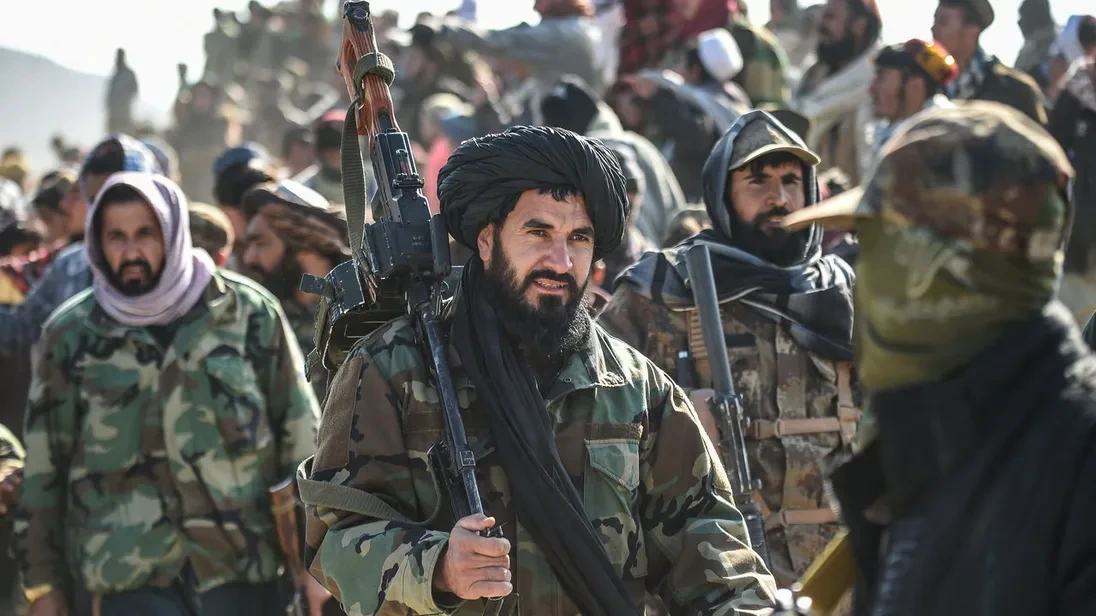 یورپی یونین کی خفیہ رپورٹ کے مطابق افغان طالبان رجیم کے زیرِ سایہ افغانستان سرحد پار دہشت گردی اور ڈیجیٹل ریڈیکلائزیشن کا مرکز بن چکا ہے، جہاں داعش خراسان پورے یورپ کے لیے سنگین ترین خطرہ بن گئی ہے۔