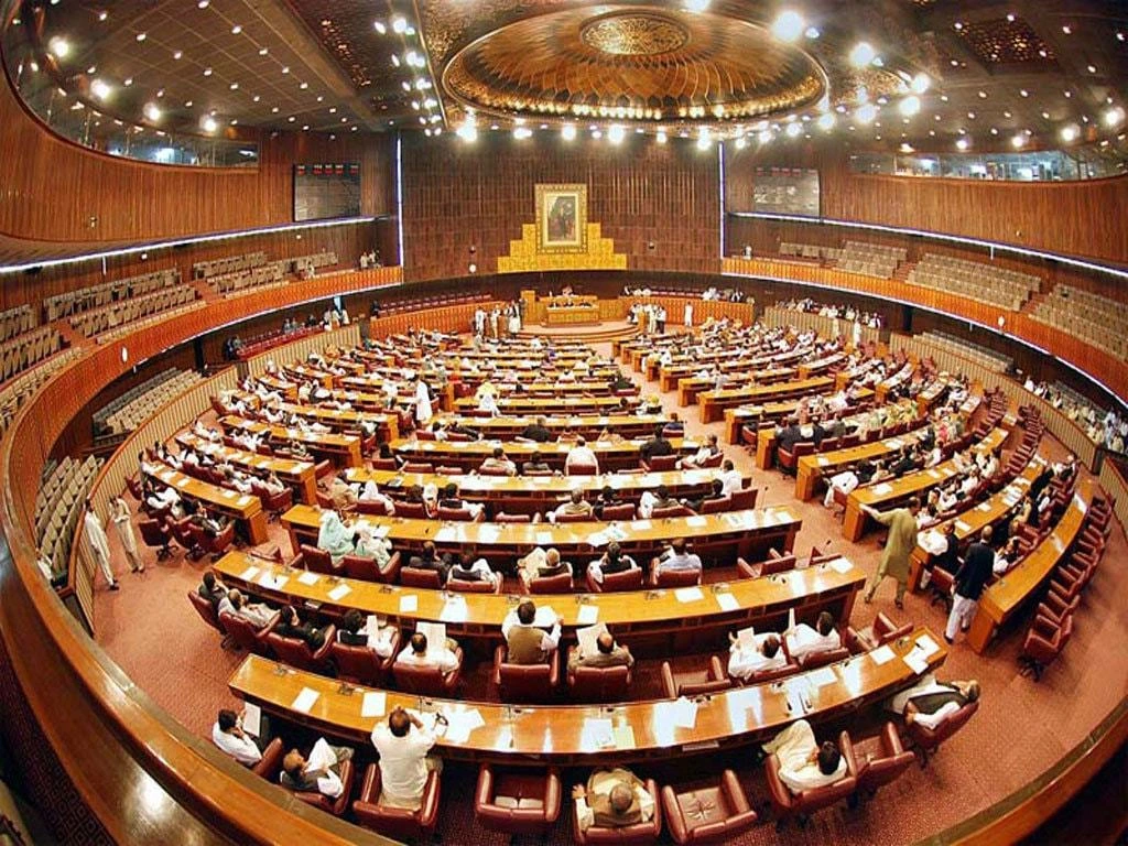 ملک میں دہشت گردی کے سنگین چیلنجز کے باوجود تحریک تحفظ آئین پاکستان نے بانی پی ٹی آئی سے ملاقات اور اڈیالہ جیل کے باہر احتجاج کی حکمتِ عملی کے لیے پارلیمنٹ ہاؤس میں اہم اجلاس طلب کر لیا۔