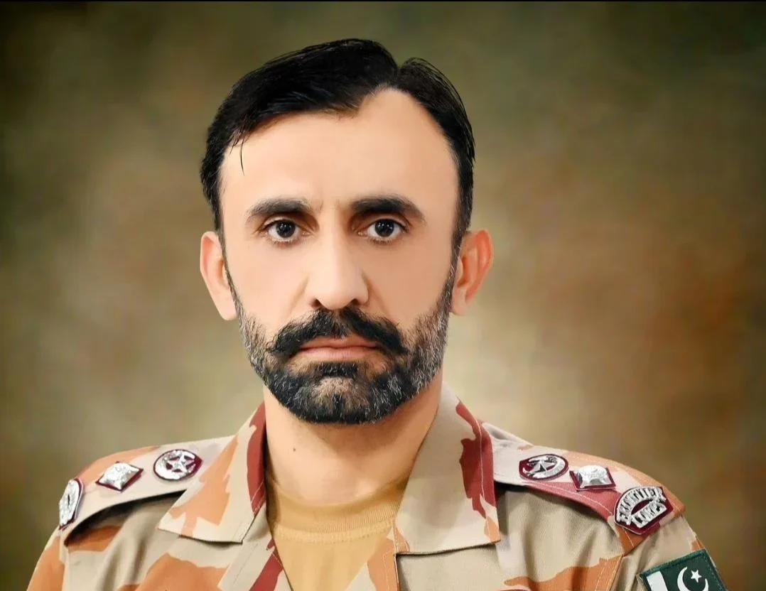 بلوچستان کے ضلع ژوب میں دہشت گردوں کے خلاف بہادری سے لڑتے ہوئے پاک فوج کے لیفٹیننٹ کرنل خالد حسین نے جامِ شہادت نوش کر لیا۔