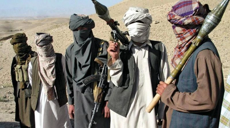 فتنہ الخوارج ایک مجرمانہ ٹولہ ہے جو اسلام کا نام استعمال کر کے چوری، ڈاکہ زنی اور اغوا برائے تاوان جیسے گھناؤنے جرائم میں ملوث ہے، جس کا مقصد صرف مالی مفادات کا حصول ہے۔