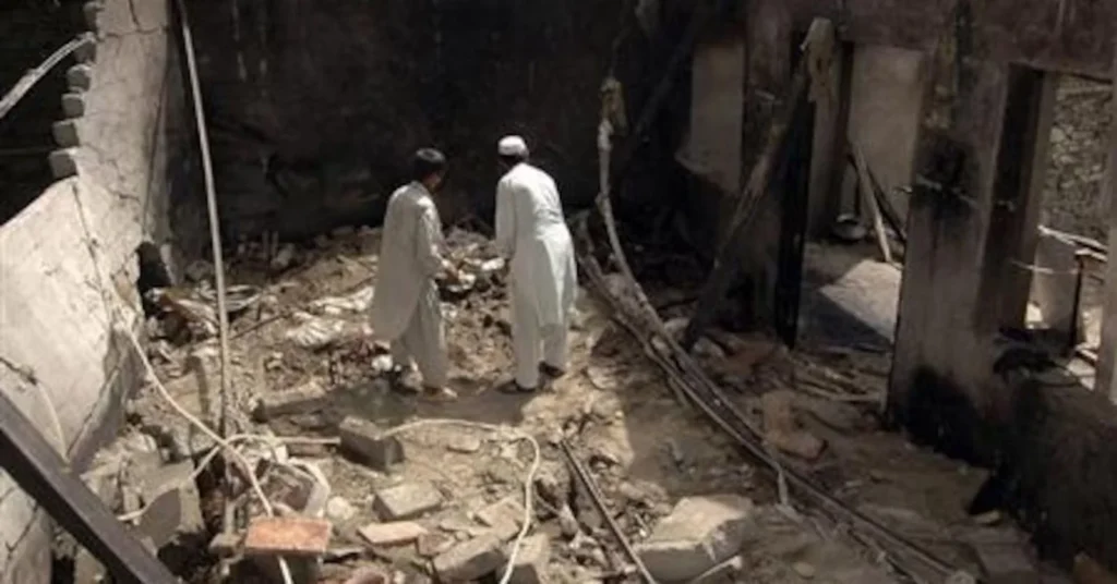 ضلع باجوڑ میں افغان فورسز کی بلااشتعال فائرنگ اور گولہ باری سے خواتین اور بچوں سمیت 9 شہری شہید اور 12 زخمی ہو گئے، جبکہ متعدد مکانات تباہ ہو گئے۔