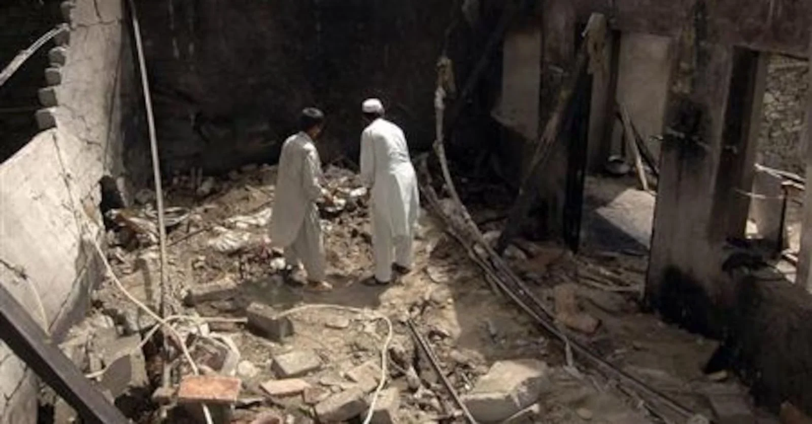 ضلع باجوڑ میں افغان فورسز کی بلااشتعال فائرنگ اور گولہ باری سے خواتین اور بچوں سمیت 9 شہری شہید اور 12 زخمی ہو گئے، جبکہ متعدد مکانات تباہ ہو گئے۔