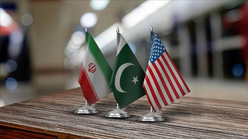 اسلام آباد امریکہ اور ایران کے درمیان تاریخی معاہدے کا مرکز بننے کو تیار؛ ایران جوہری افزودگی روکے گا جبکہ امریکہ پابندیاں ہٹا کر اربوں ڈالر کے منجمد اثاثے بحال کرے گا۔