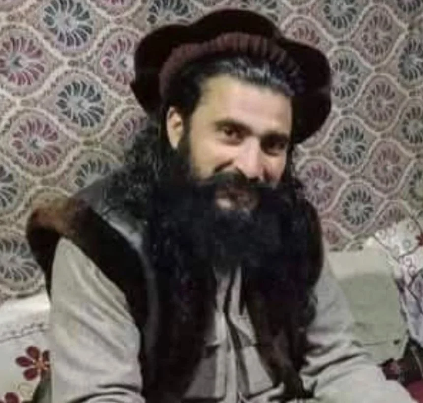 بنوں کے علاقے فتخہ خیل میں سکیورٹی فورسز کی اہم تنصیبات پر کثیر الجہتی حملے کے نتیجے میں دفاعی حصار منہدم ہوگیا۔ حملے کی ماسٹر مائنڈ ٹی ٹی پی کمانڈر عبدالعزیز نے کی، جو حقانی نیٹ ورک اور القاعدہ سے بھی منسلک ہیں۔