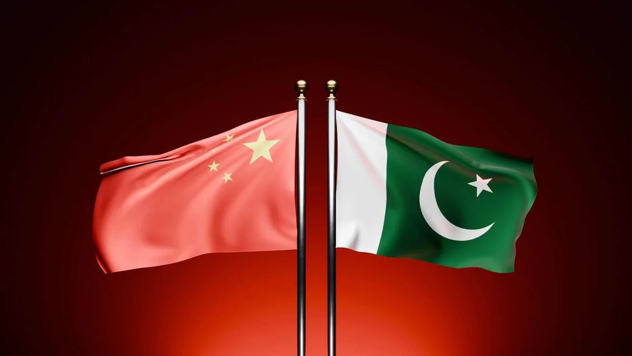 چین نے پاکستان سے ایران اور امریکہ کے درمیان ثالثی کی کوششیں تیز کرنے اور آبنائے ہرمز کی بحالی کے لیے کردار مزید فعال بنانے پر زور دیا ہے۔