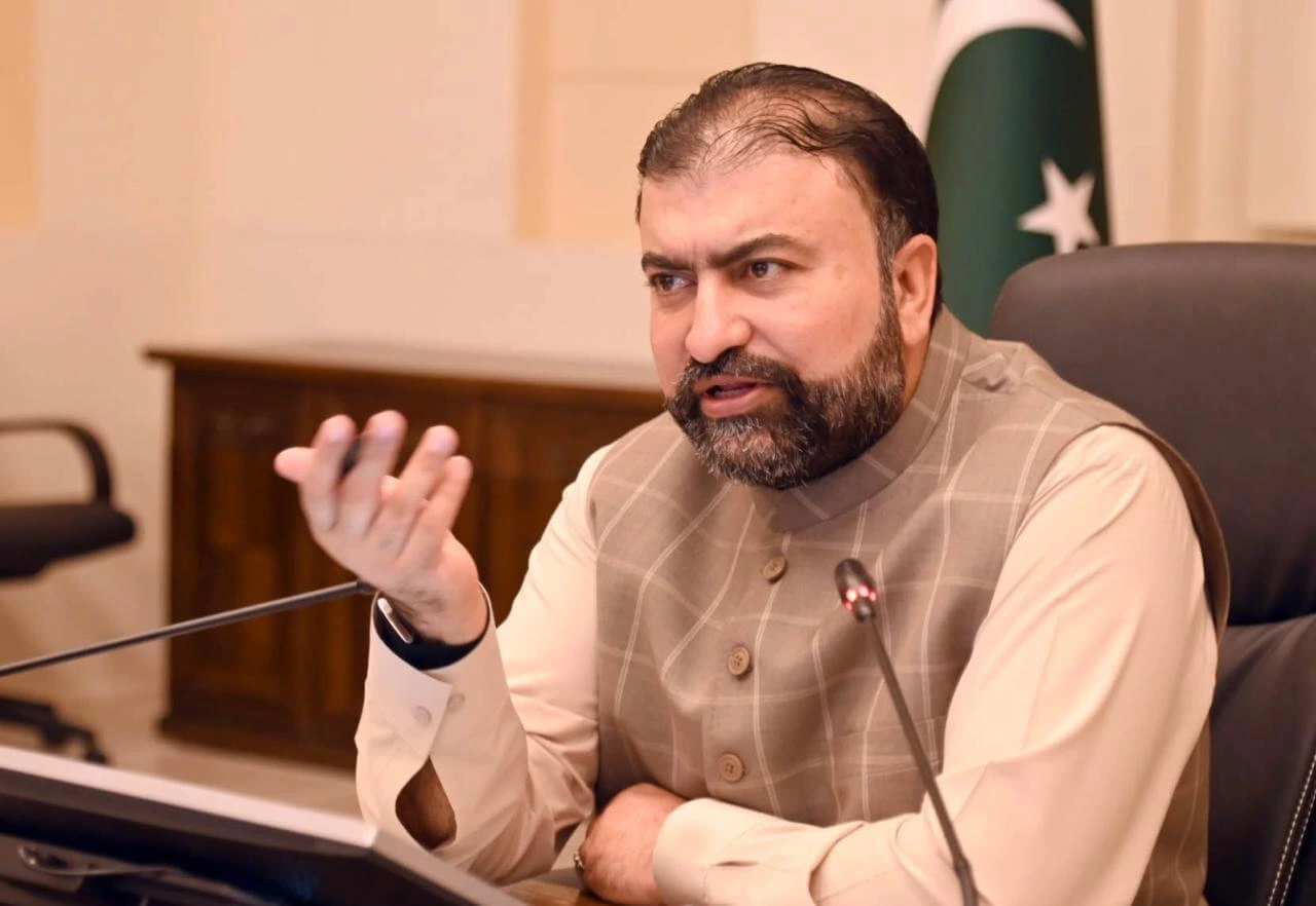 وزیرِ اعلیٰ بلوچستان سرفراز بگٹی نے کہا ہے کہ ریاست گمراہ افراد کی بحالی چاہتی ہے، مگر دہشت گردوں اور ان کے سہولت کاروں کے لیے کوئی رعایت نہیں۔