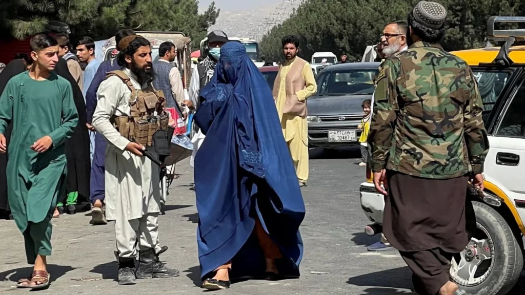افغان طالبان کی پالیسیوں اور ہرات میں مبینہ کریک ڈاؤن کے خلاف کینیڈا، جرمنی، اسپین اور اٹلی میں احتجاجی مظاہرے کیے گئے، جہاں مظاہرین نے عالمی برادری سے مؤثر اقدامات اور سفارتی دباؤ بڑھانے کا مطالبہ کیا۔