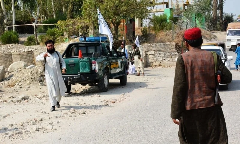 افغانستان فریڈم فرنٹ نے کابل میں طالبان کی وزارتِ امر بالمعروف کے اہلکاروں کی گاڑی پر حملے کا دعویٰ کرتے ہوئے 2 اہلکاروں کی ہلاکت اور 2 کے زخمی ہونے کا دعویٰ کیا ہے۔