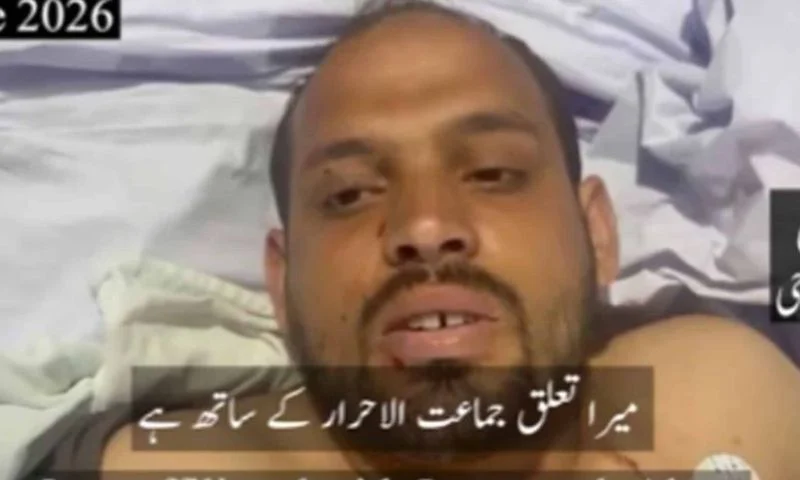 کراچی میں رینجرز کیمپ پر حملے کے دوران گرفتار افغان دہشتگرد عثمان علی نے اعتراف کیا ہے کہ اس نے جلال آباد (افغانستان) میں تربیت حاصل کی اور وہیں سے اس حملے کی منصوبہ بندی کی گئی تھی۔