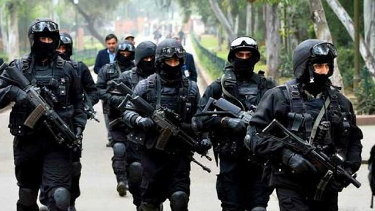 سی ٹی ڈی نے اٹک اور کراچی میں کاروائیاں کرتے ہوئے 5 دہشت گردوں کو ہلاک اور کالعدم تنظیموں سے تعلق رکھنے والے 5 مشتبہ افراد کو گرفتار کر لیا، جبکہ بھاری اسلحہ بھی برآمد کیا گیا۔