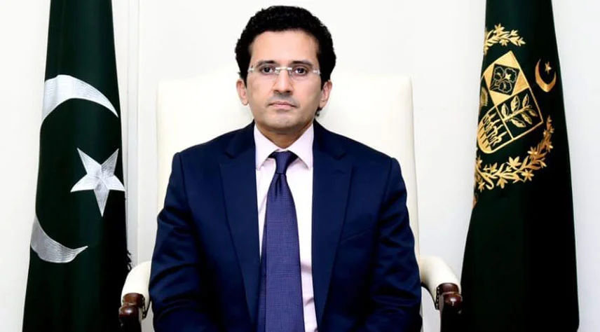 وفاقی وزیر پیٹرولیم علی پرویز ملک نے بتایا کہ آبنائے ہرمز پر انحصار ختم کرنے کیلئے مقامی سطح پر تیل کی تلاش شروع کر دی گئی ہے۔