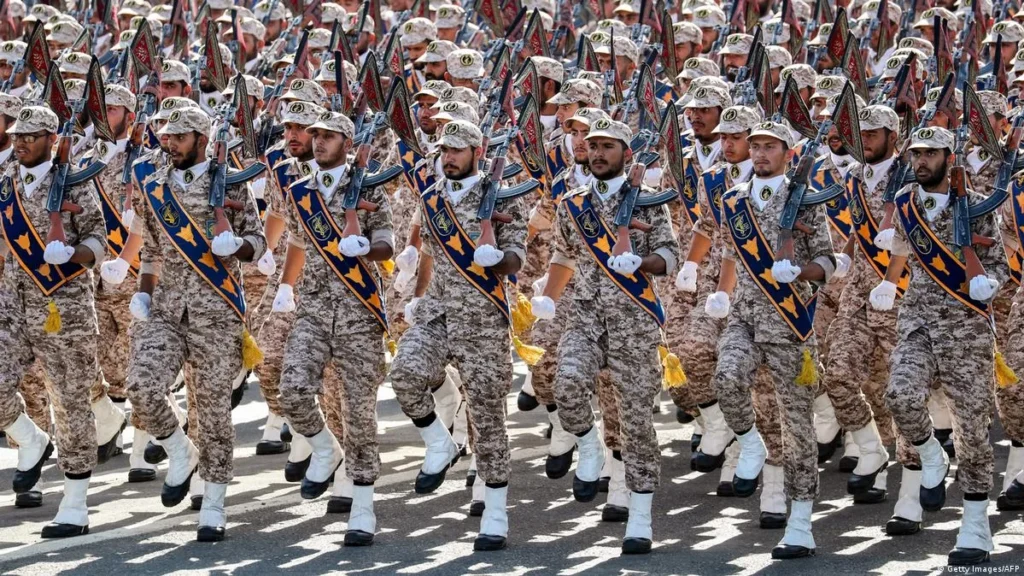 کسی بھی دشمن کارروائی کا فوری جواب دیں گے، پاسداران انقلاب کا اعلان