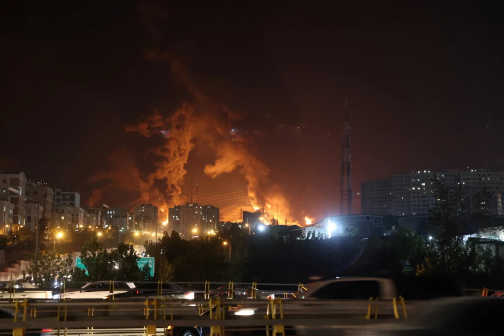 ایران پر 13ویں رات بھی امریکی بمباری جاری، سینٹکام نے تفصیلات جاری کر دیں
