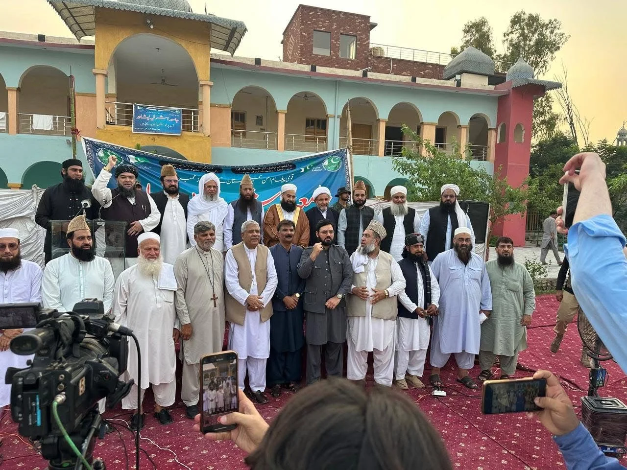 پشاور اعلامیہ جاری، علماء و مشائخ کا دہشت گردی کے خلاف متفقہ عزم