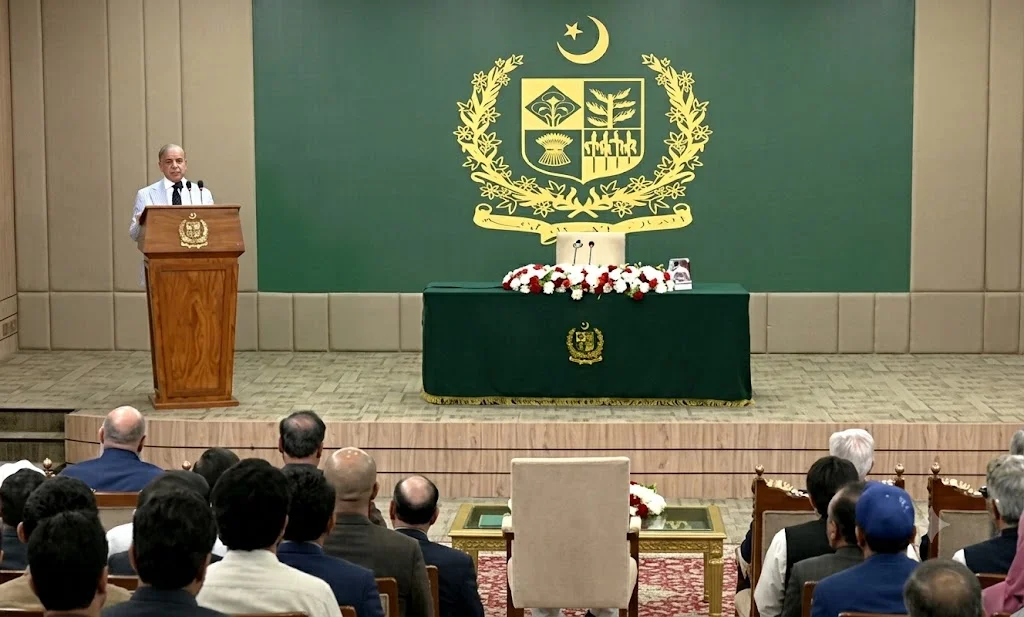 بھارتی سرپرستی میں دہشتگردی بلوچستان کی ترقی میں رکاوٹ ہے: شہباز شریف
