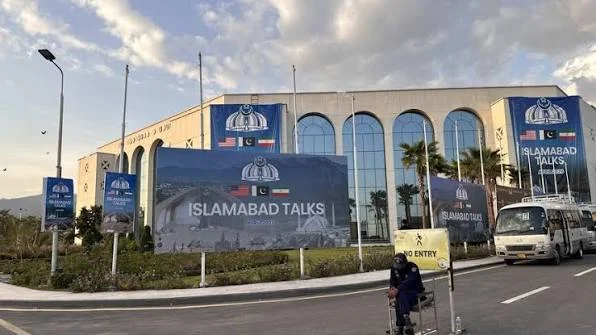 آبنائے ہرمز اور ایران میں امریکی کارروائیوں کے بعد پیدا ہونے والے بحران میں پاکستان کے ثالثی کردار کو اہم قرار دے دیا گیا۔
