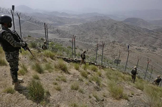کرم پکتیا سرحد پر پاکستانی اور افغان فورسز کے درمیان جھڑپوں کی اطلاعات