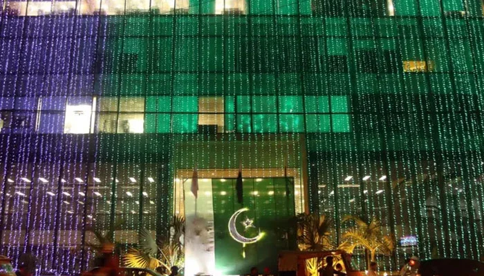 پاکستان بھر میں 79 واں یومِ آزادی جوش و جذبے سے منایا جا رہا ہے