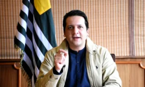 بیرسٹر افتخار گیلانی آزاد کشمیر کے 17ویں وزیراعظم منتخب